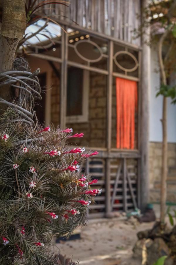 Donana Hostel De Guine Guine de Baixo Ngoại thất bức ảnh